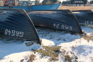 Boote im Winter am Strand Usedom